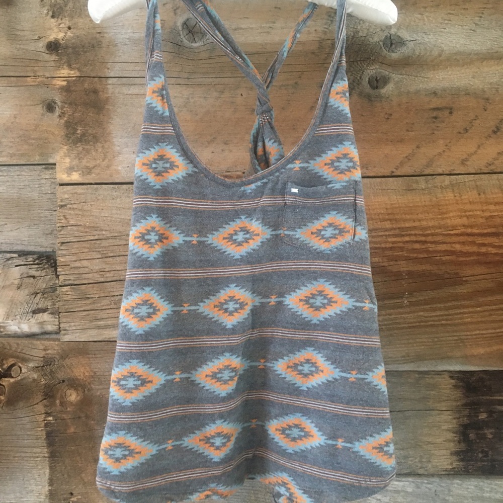 Obey Top